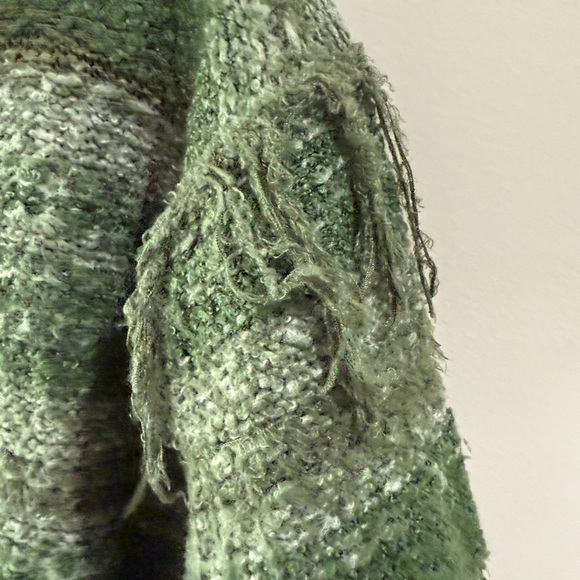 Kensie Boho Green Oversized Fringe Sweater Cozy Relaxed Striped Cabincore - Picture 3 of 9